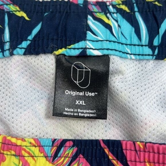 Original Use Mens XXL Swim Trunks Tropical Pattern Navy & Multi-Color UPF 50+ - Picture 3 of 8